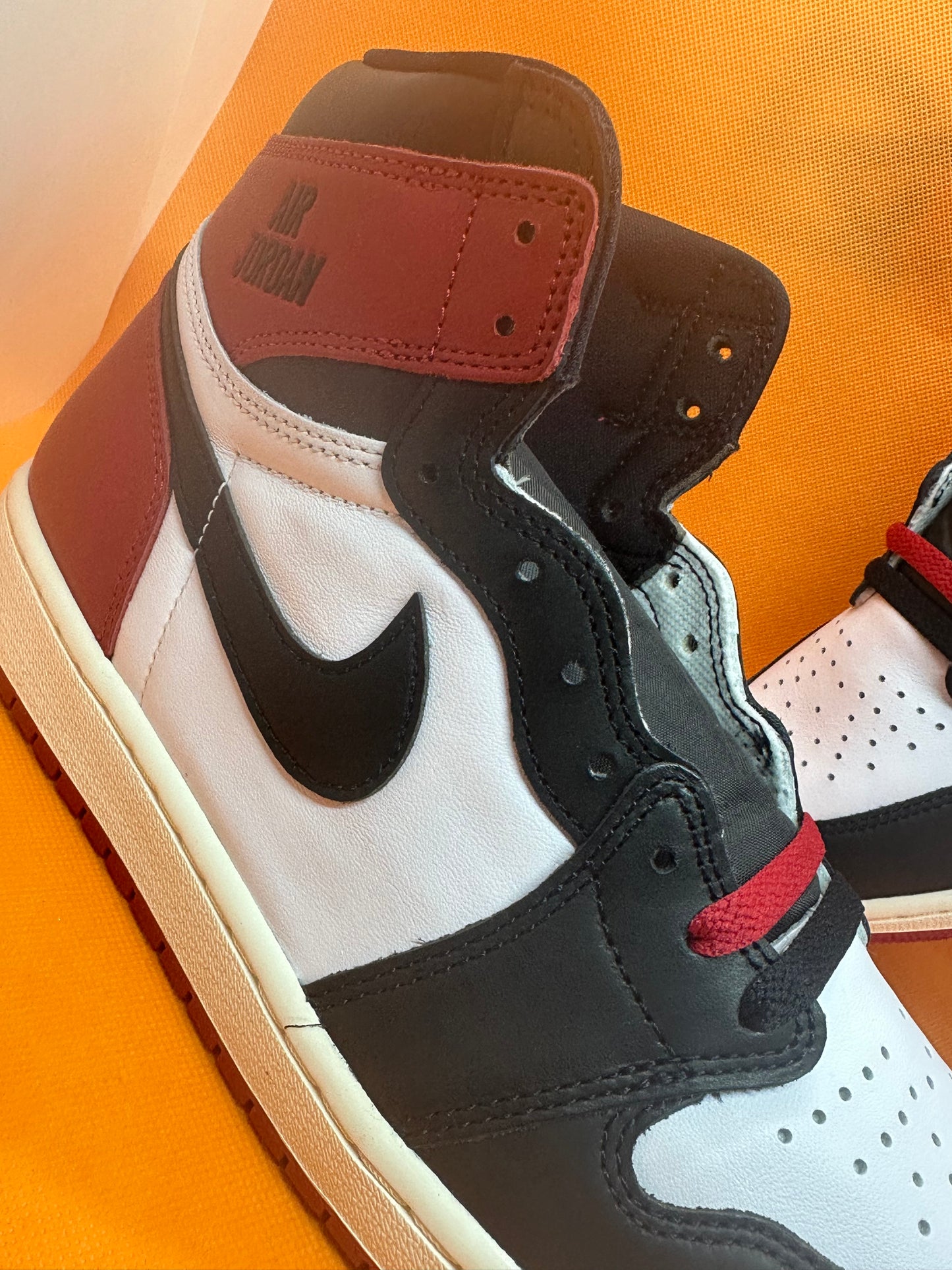 Air Jordan 1 Retro OG High Black Toe 100% AUTHENTIC NEW SIZE 10.5