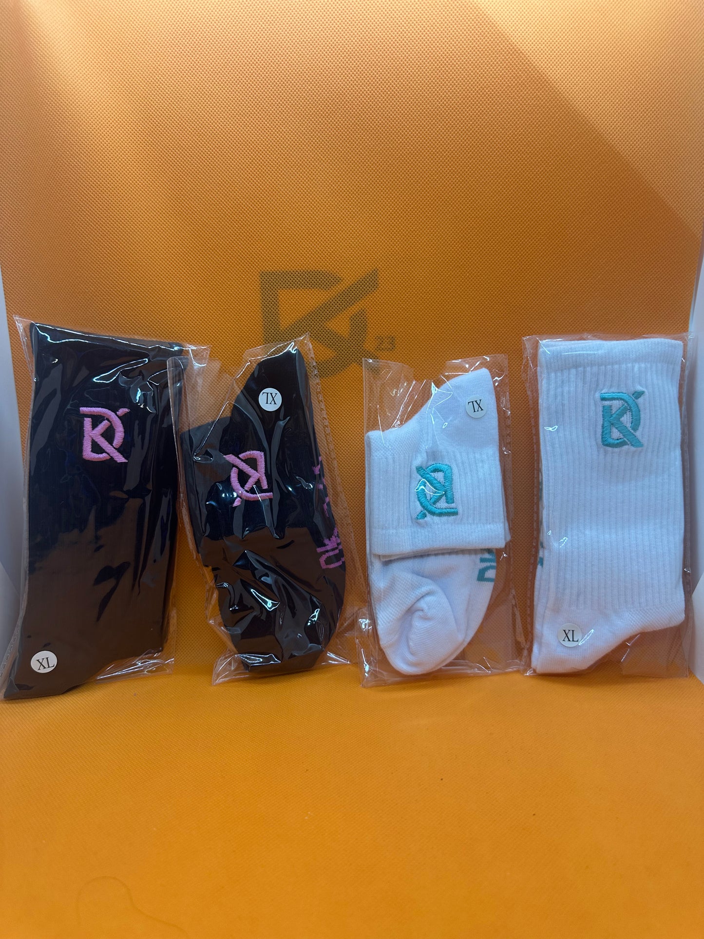 DELKILO23 - 4 PAIRS $35
