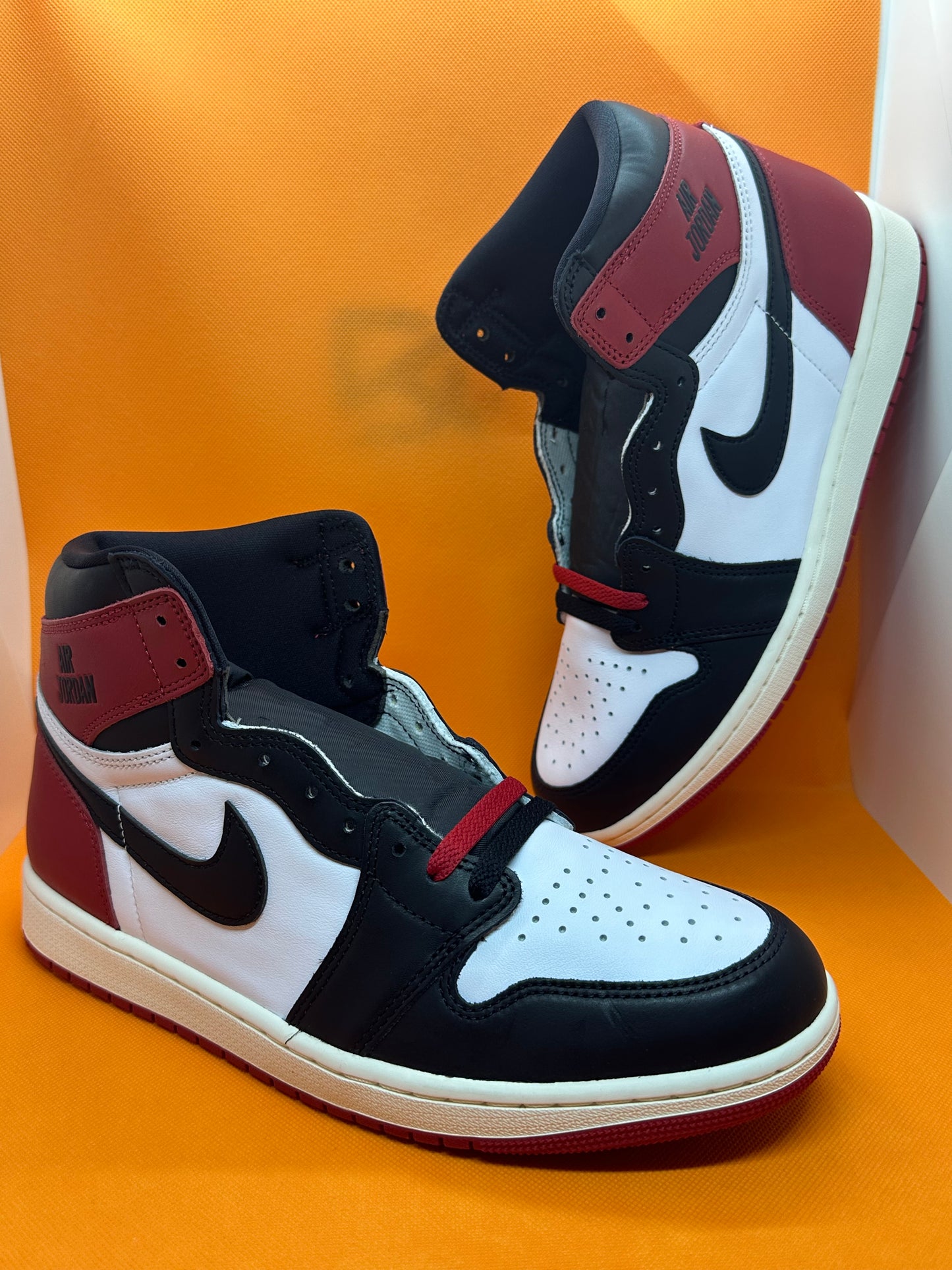 Air Jordan 1 Retro OG High Black Toe 100% AUTHENTIC NEW SIZE 10.5