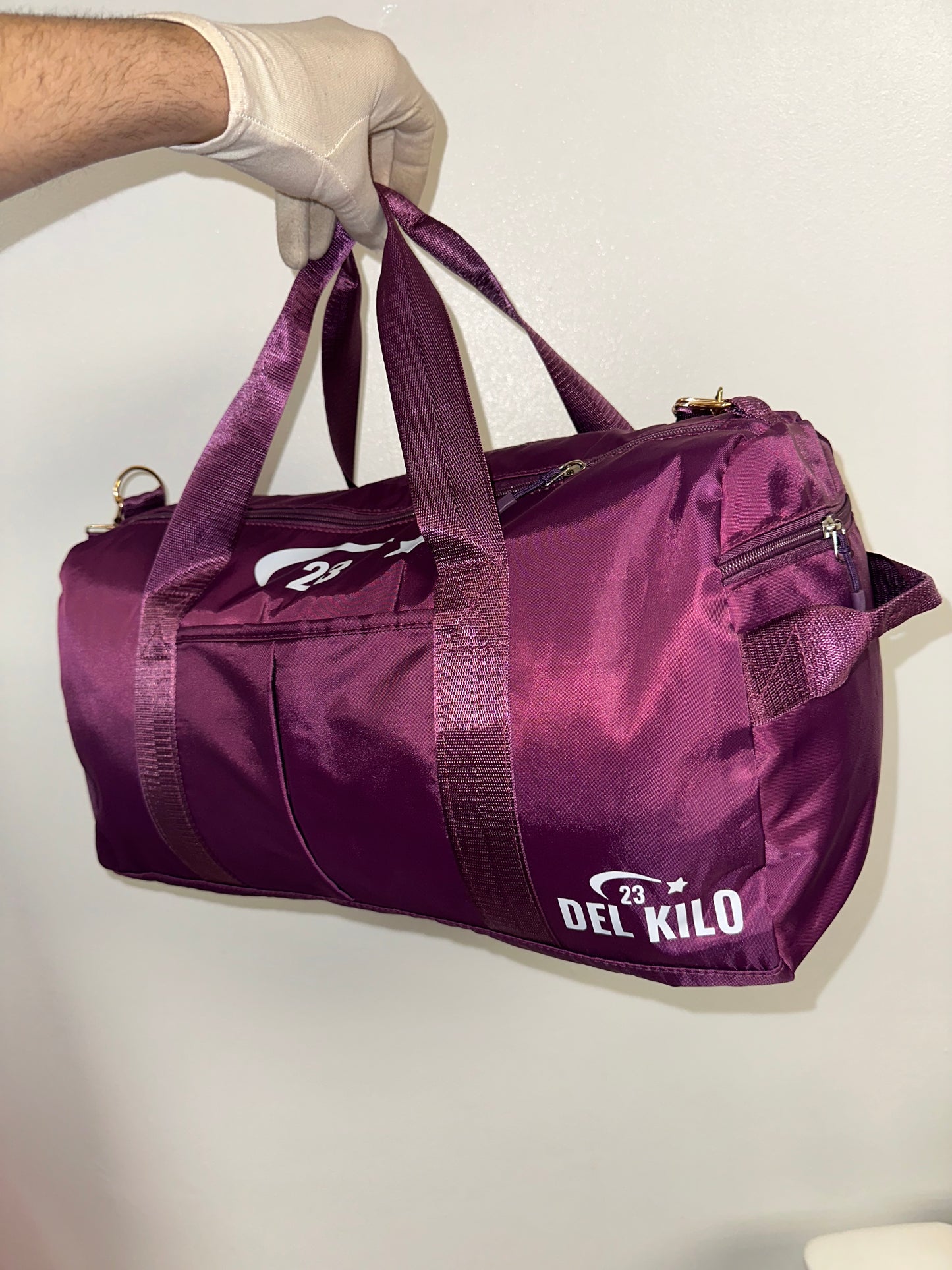 DEL KILO 23 Gym Totes Travel Bags for Women Large Capacity Men Waterproof Sports Bag Weekend Sac Voyage Dry and Wet Female Messenger Bag,