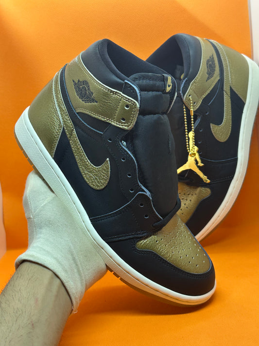 Nike Air Jordan 1 Retro High OG Black Metallic Gold DZ5485-071 SIZE 8.5 MEN